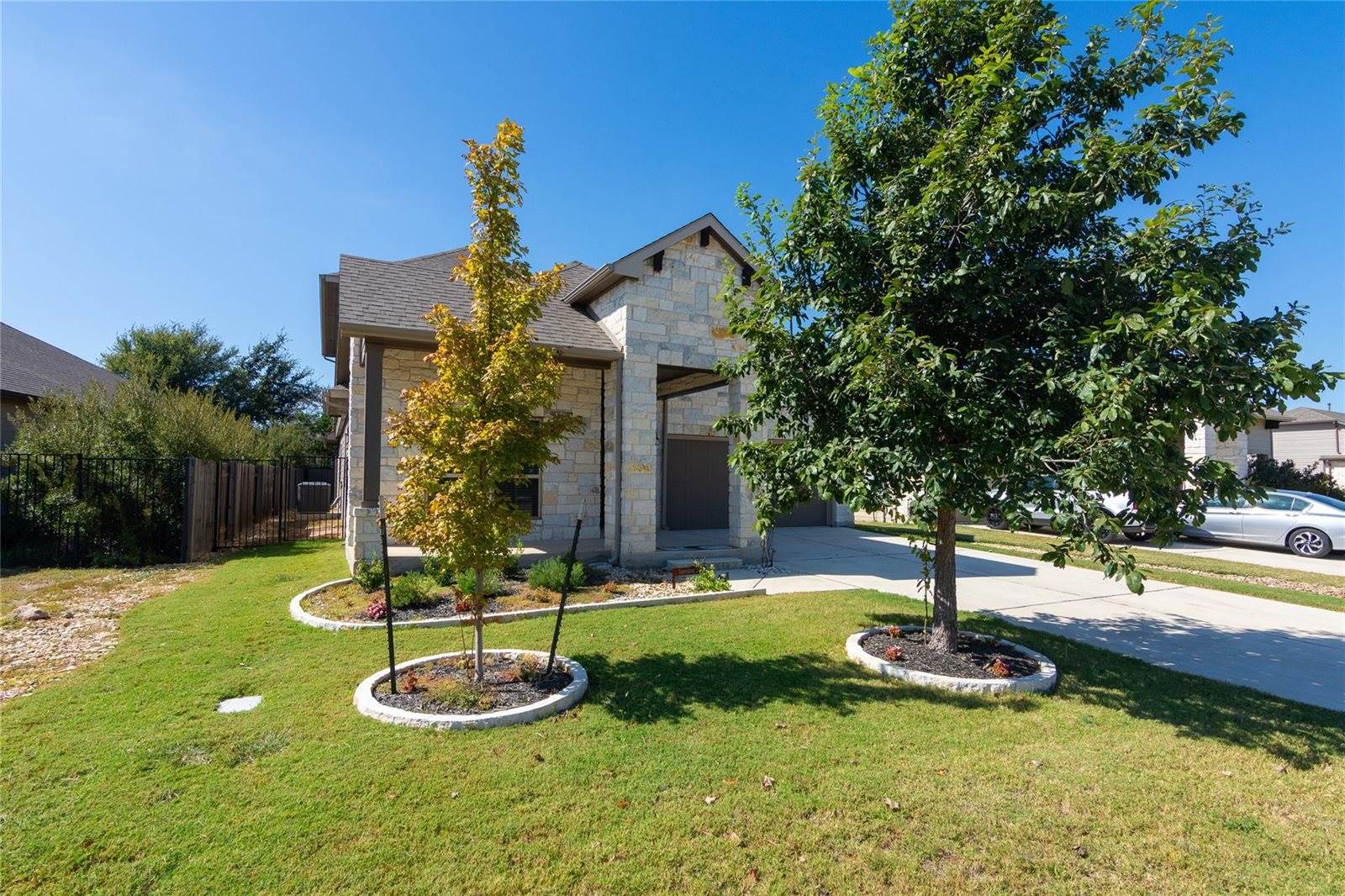 204 Serrano St, Georgetown, TX 78628