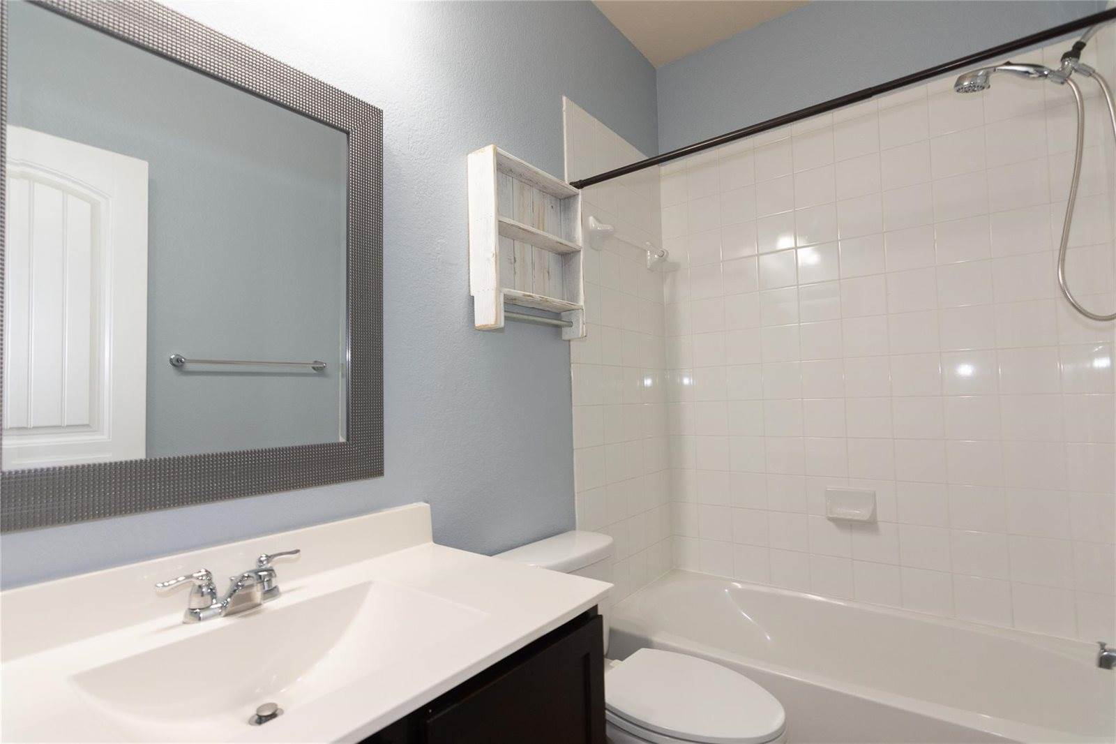 204 Serrano St, Georgetown, TX 78628