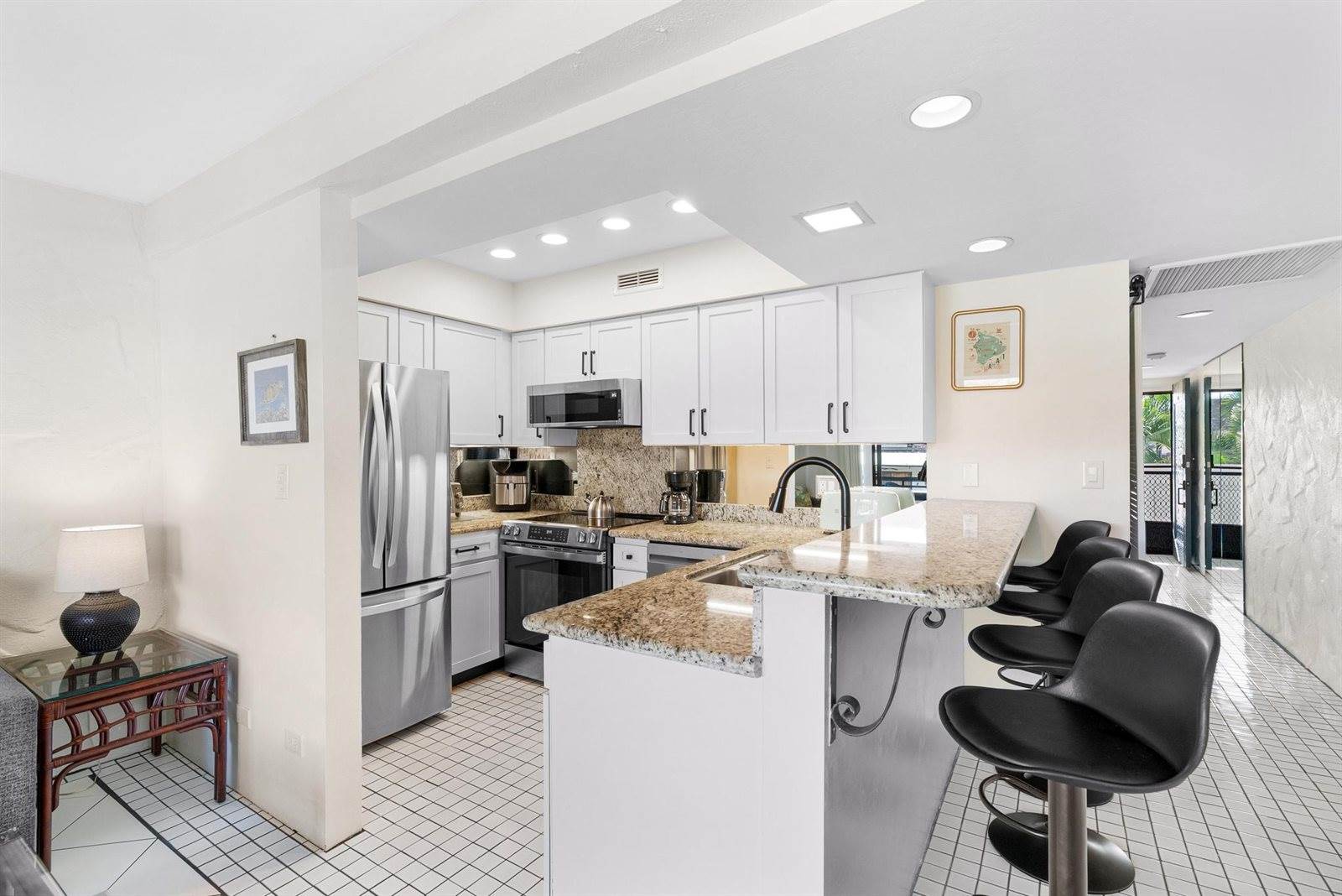 75-6082 Alii Dr, Kailua-Kona, HI 96740