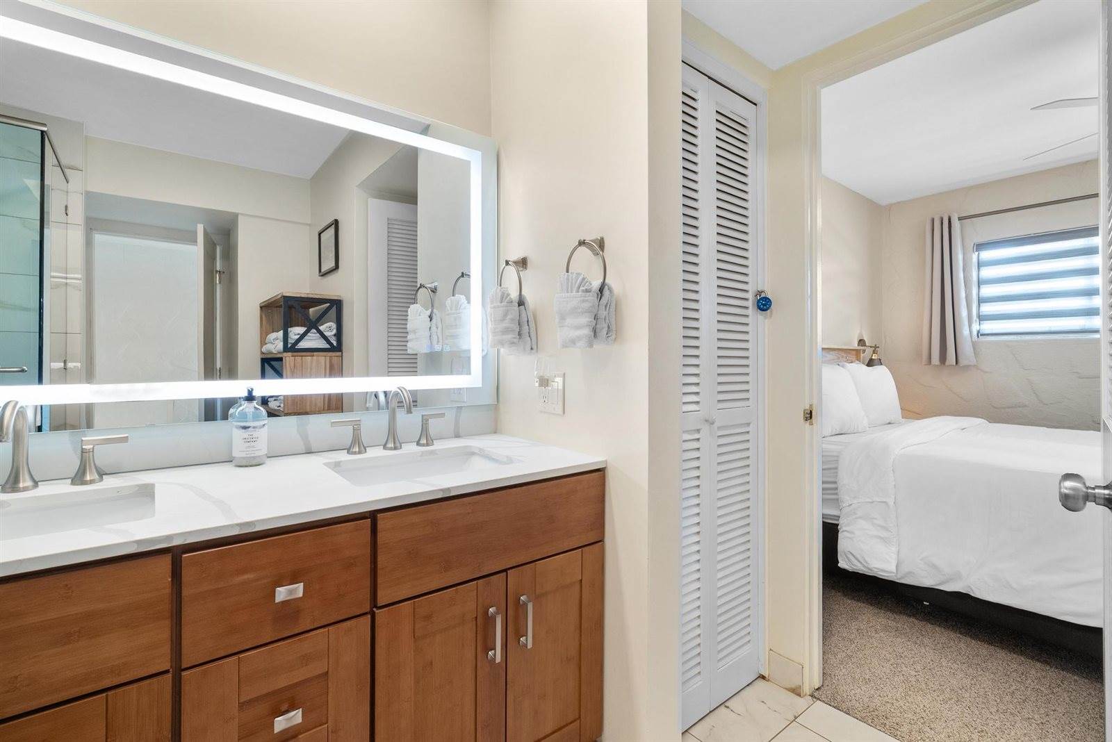 75-6082 Alii Dr, Kailua-Kona, HI 96740