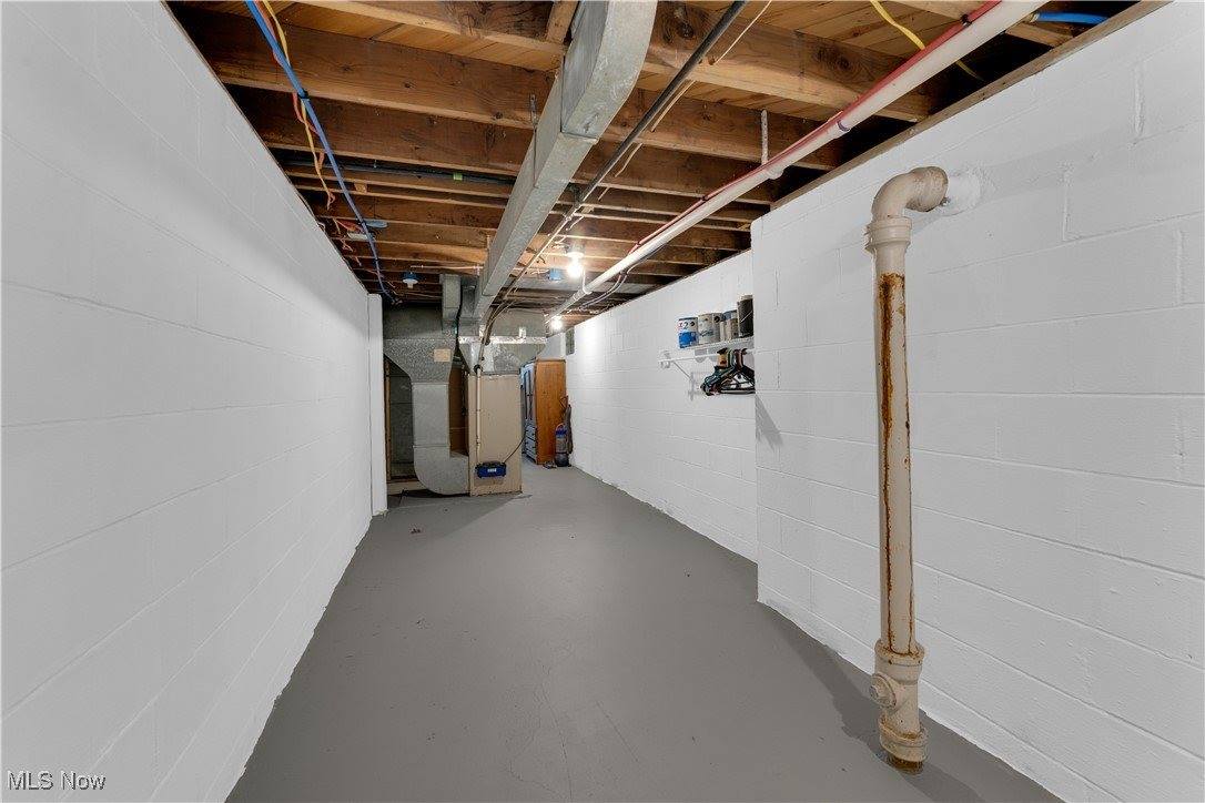 7435 Forest Hill Avenue, Poland, OH 44514