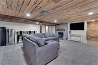 7435 Forest Hill Avenue, Poland, OH 44514