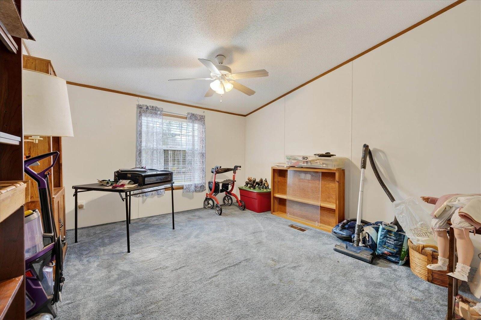 263 Mudgett Road, Kenduskeag, ME 04450