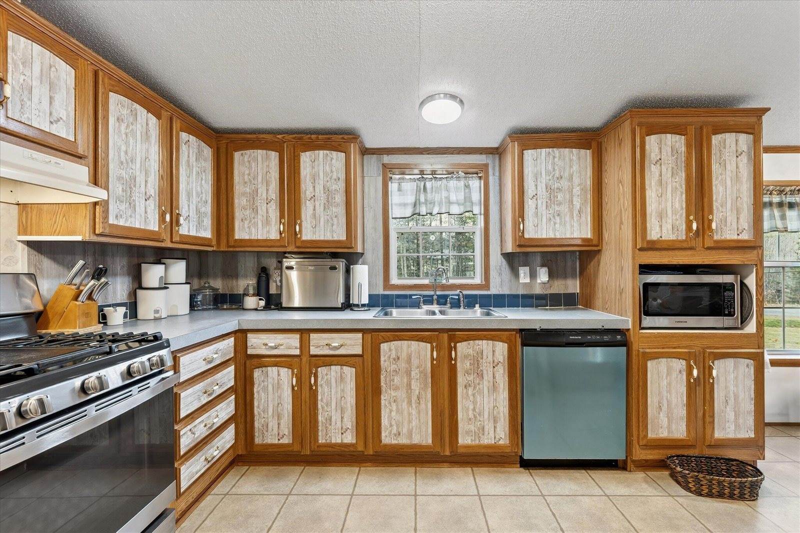 263 Mudgett Road, Kenduskeag, ME 04450