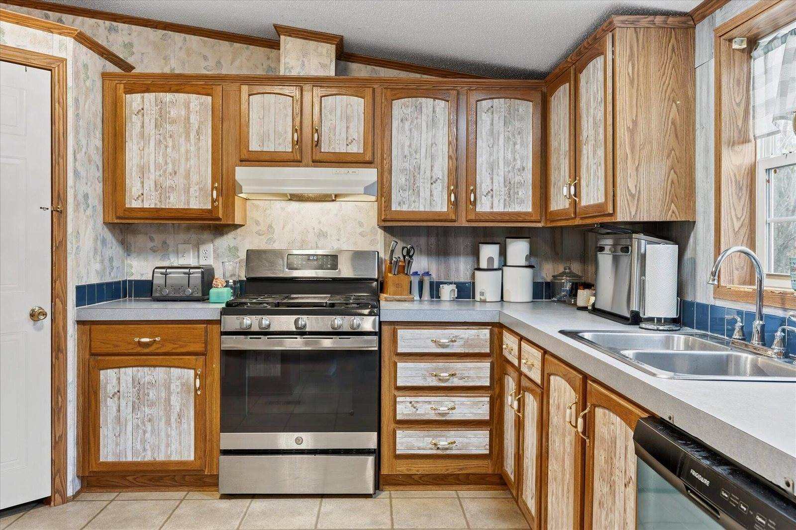 263 Mudgett Road, Kenduskeag, ME 04450