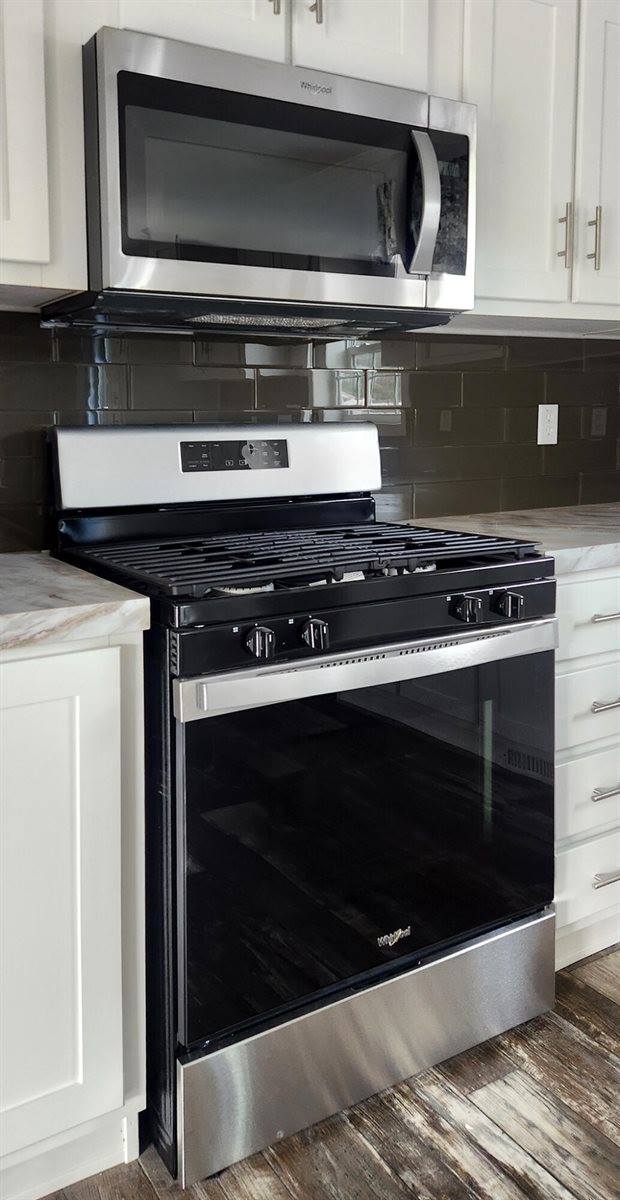 30 Main Road, Holden, ME 04429