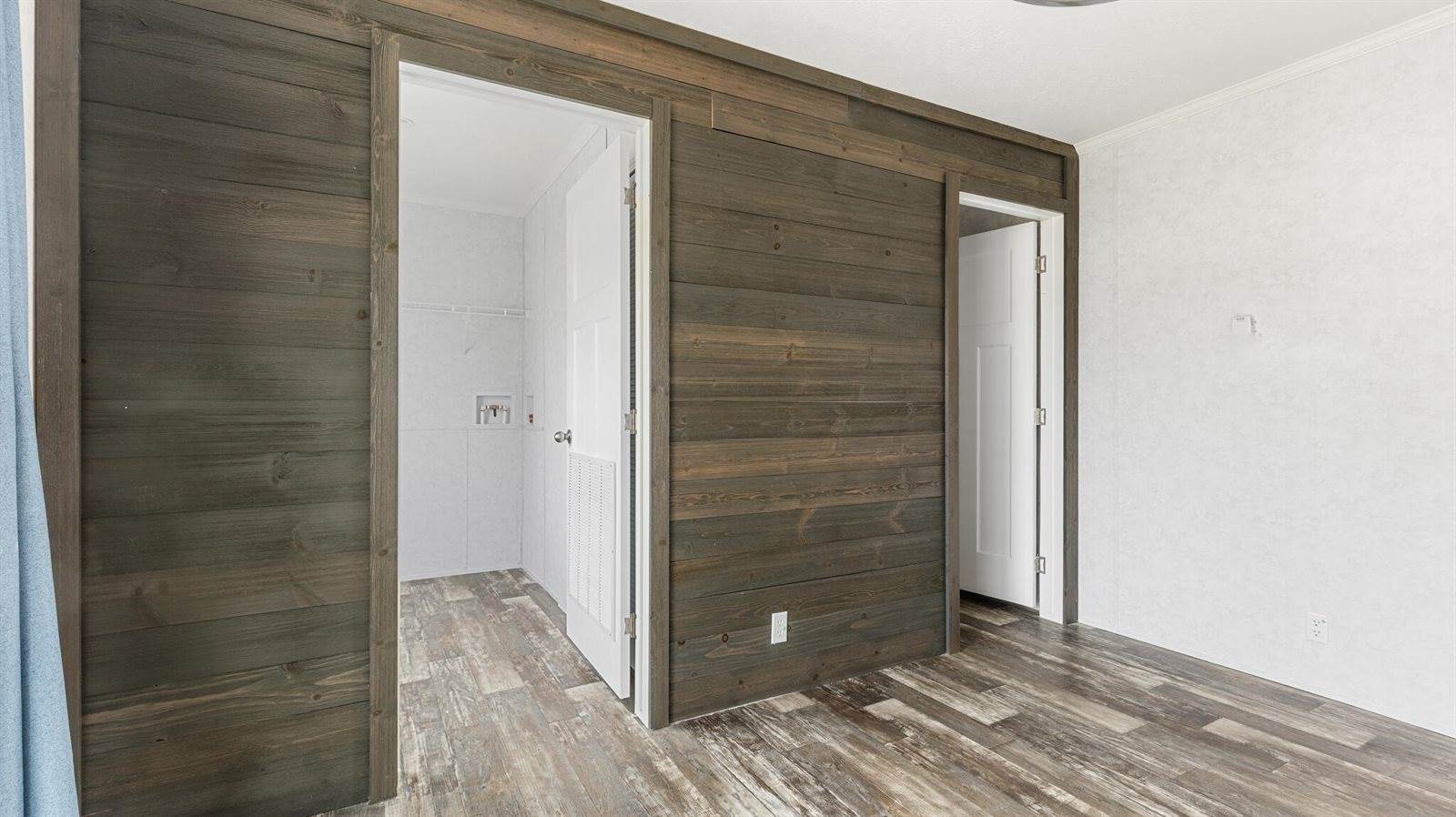 30 Main Road, Holden, ME 04429