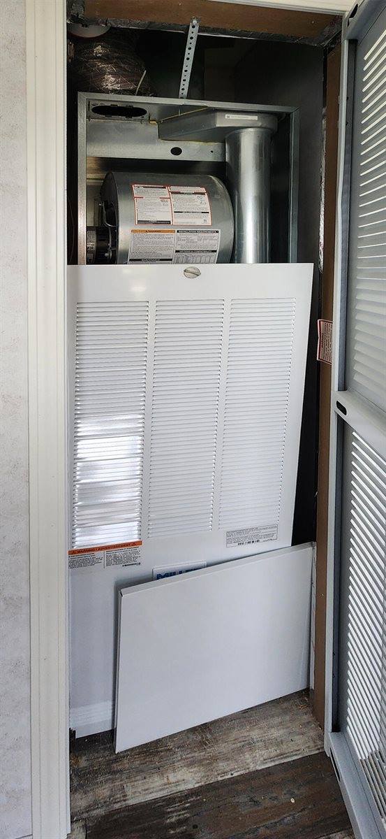 30 Main Road, Holden, ME 04429