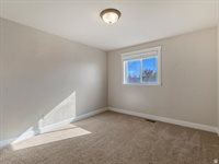 168 East Brookshire Dr, Saratoga Springs, UT 84045