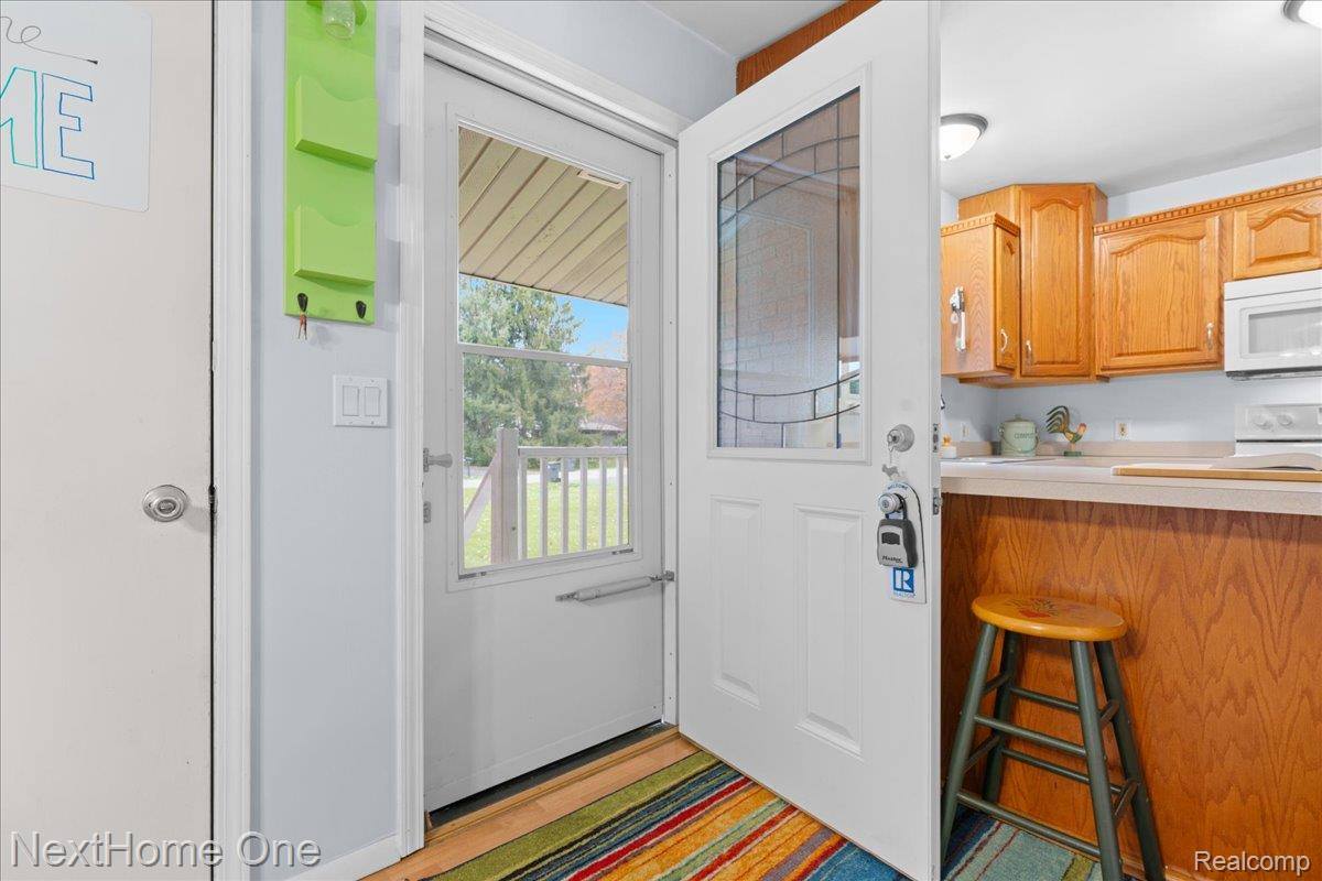 920 Del Sher Drive, BrightonCity_Livingston, MI 48114