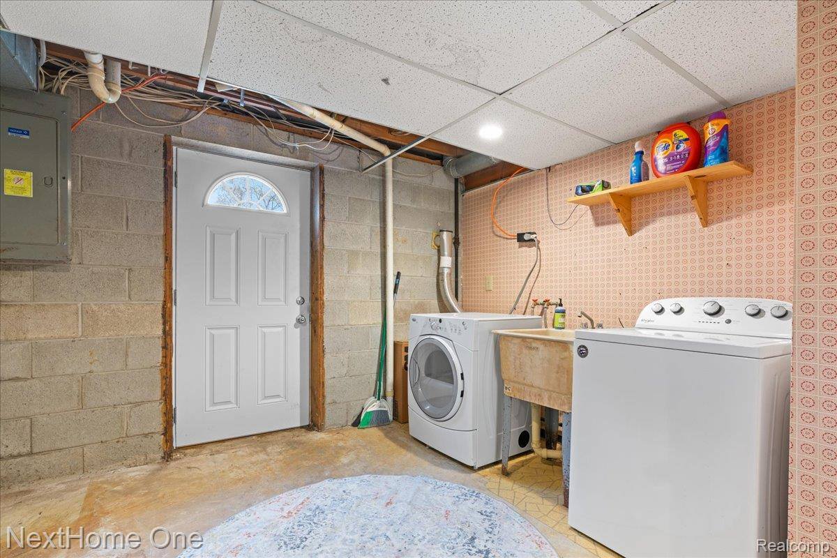 920 Del Sher Drive, BrightonCity_Livingston, MI 48114