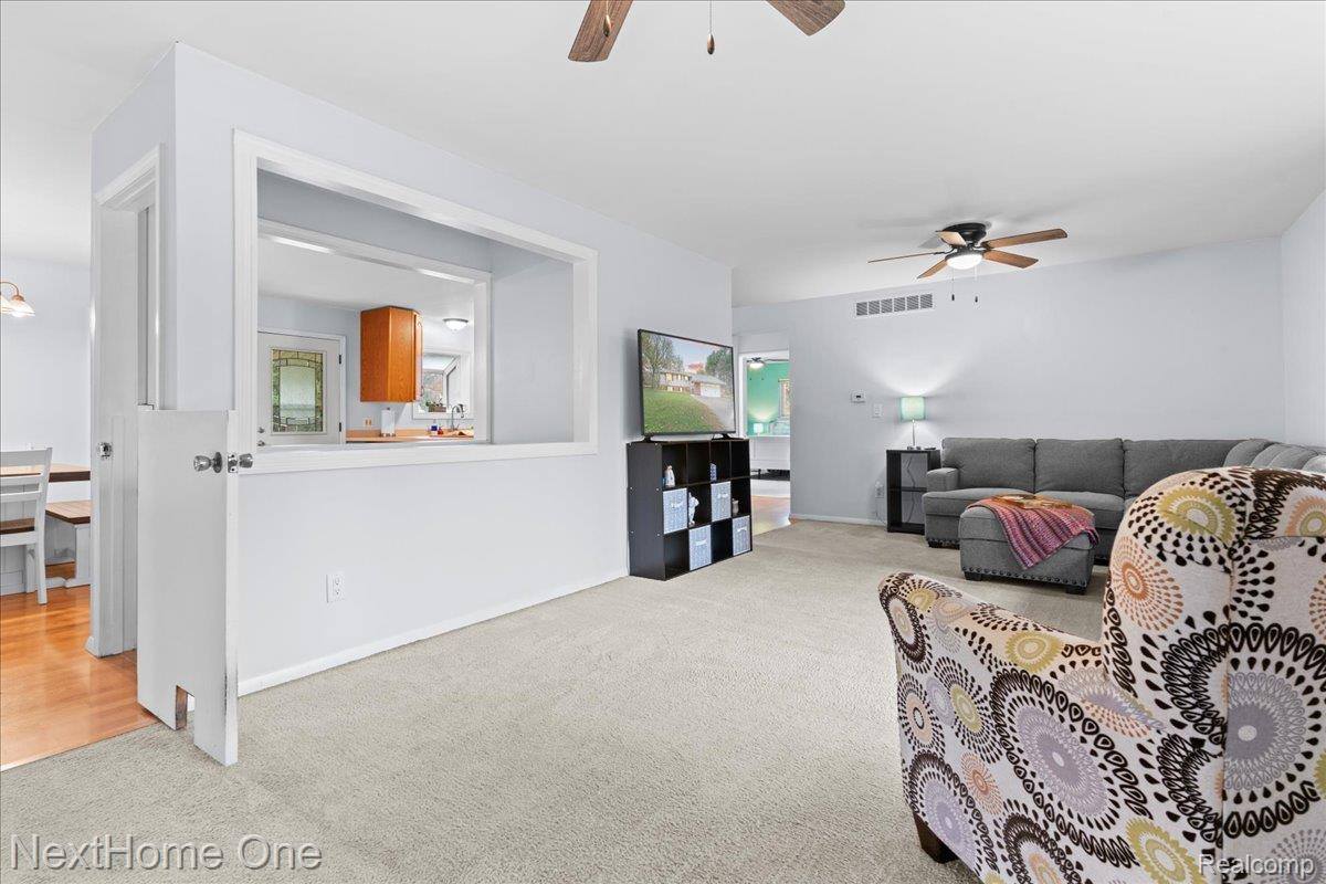 920 Del Sher Drive, BrightonCity_Livingston, MI 48114