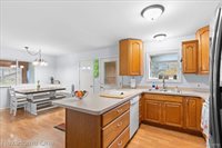 920 Del Sher Drive, BrightonCity_Livingston, MI 48114