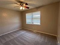2412 SE Quincy CT, Topeka, KS 66605