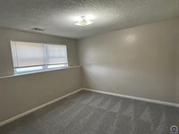 2412 SE Quincy CT, Topeka, KS 66605