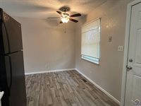 2412 SE Quincy CT, Topeka, KS 66605