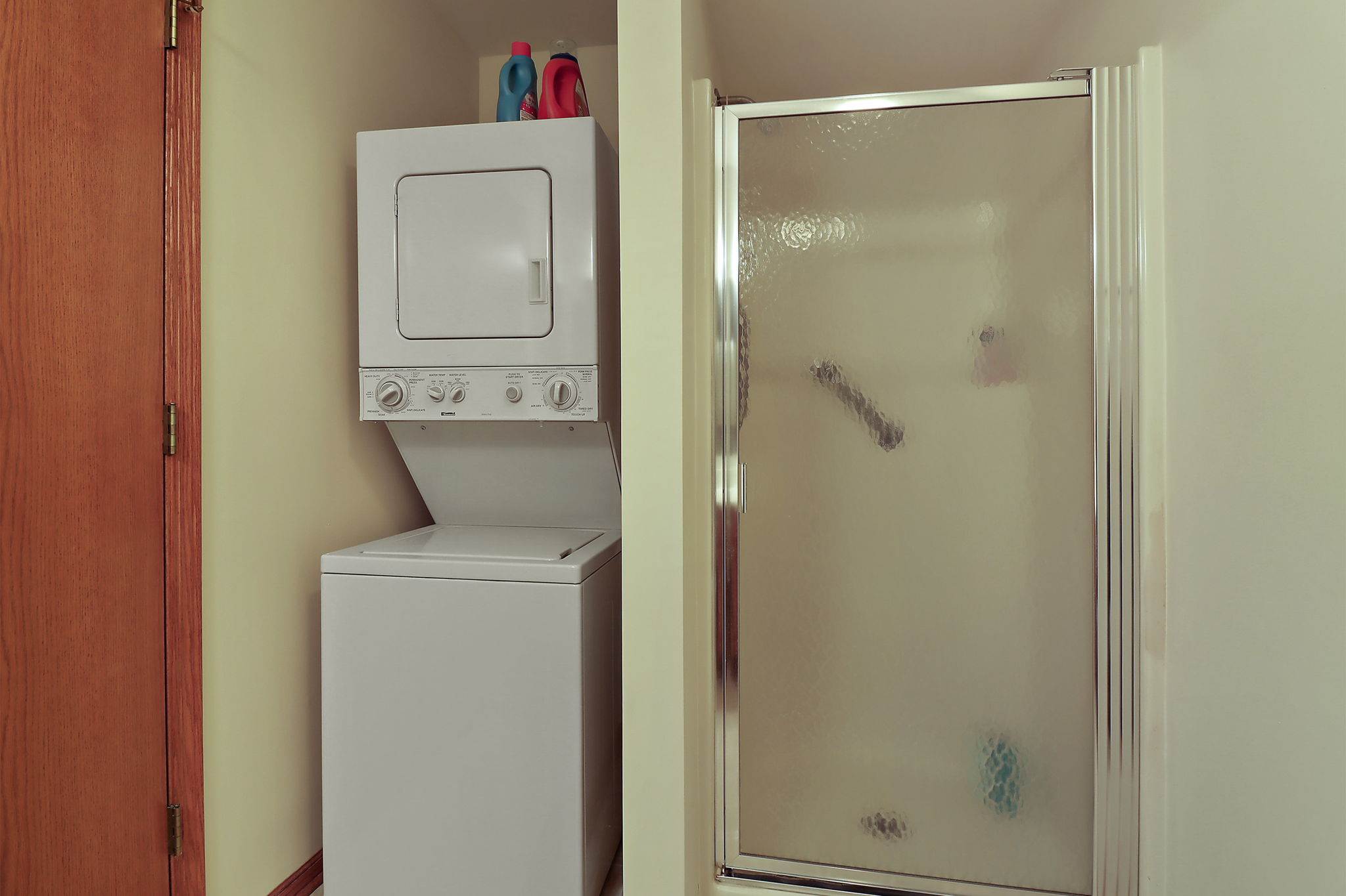 1256 Village Centre Dr, Kenosha, WI 53144