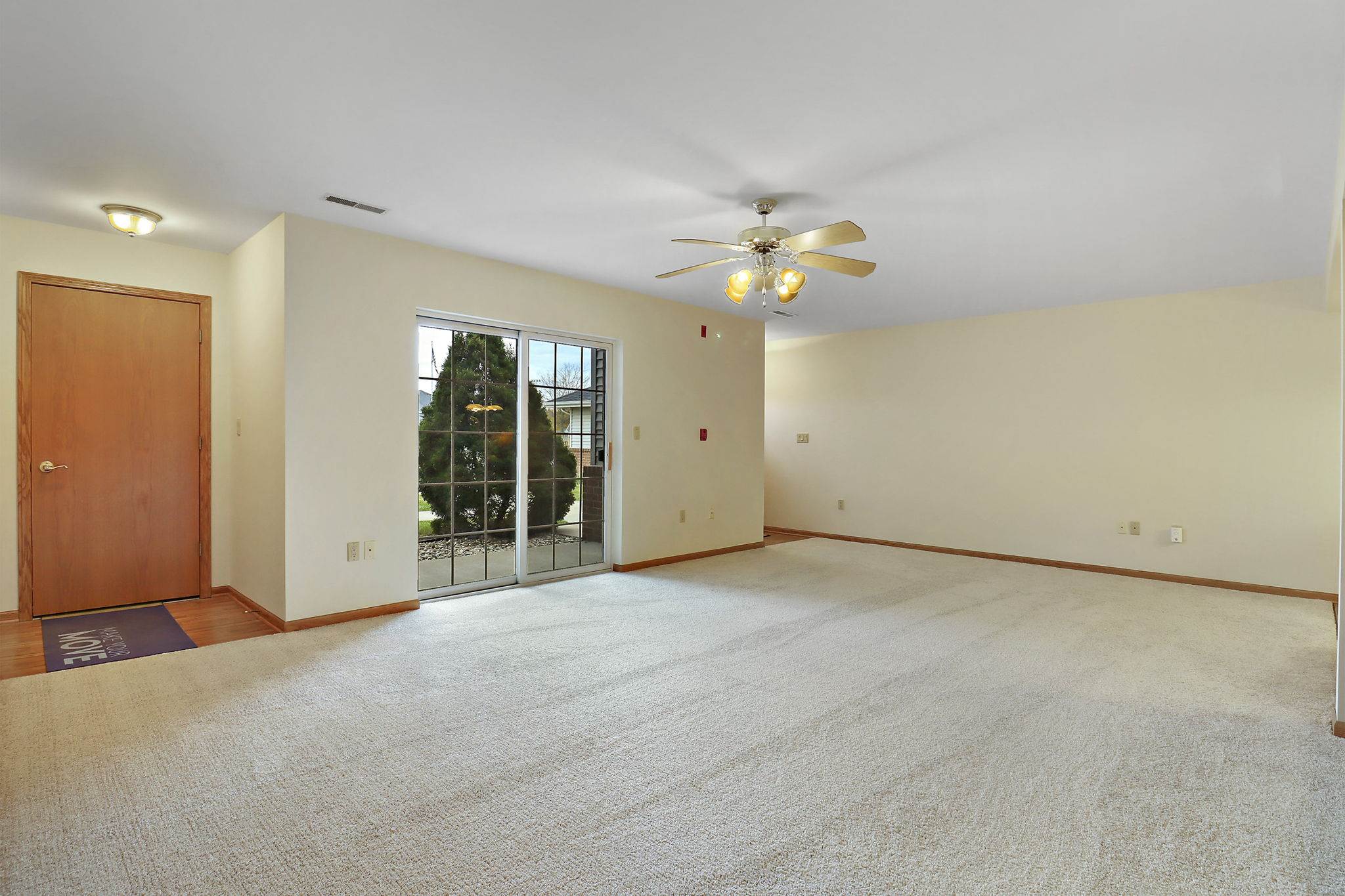 1256 Village Centre Dr, Kenosha, WI 53144