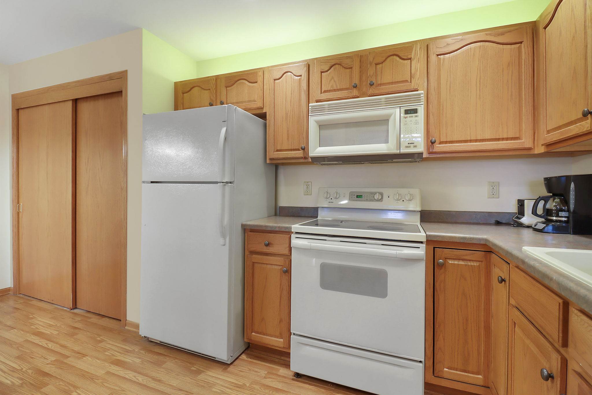 1256 Village Centre Dr, Kenosha, WI 53144