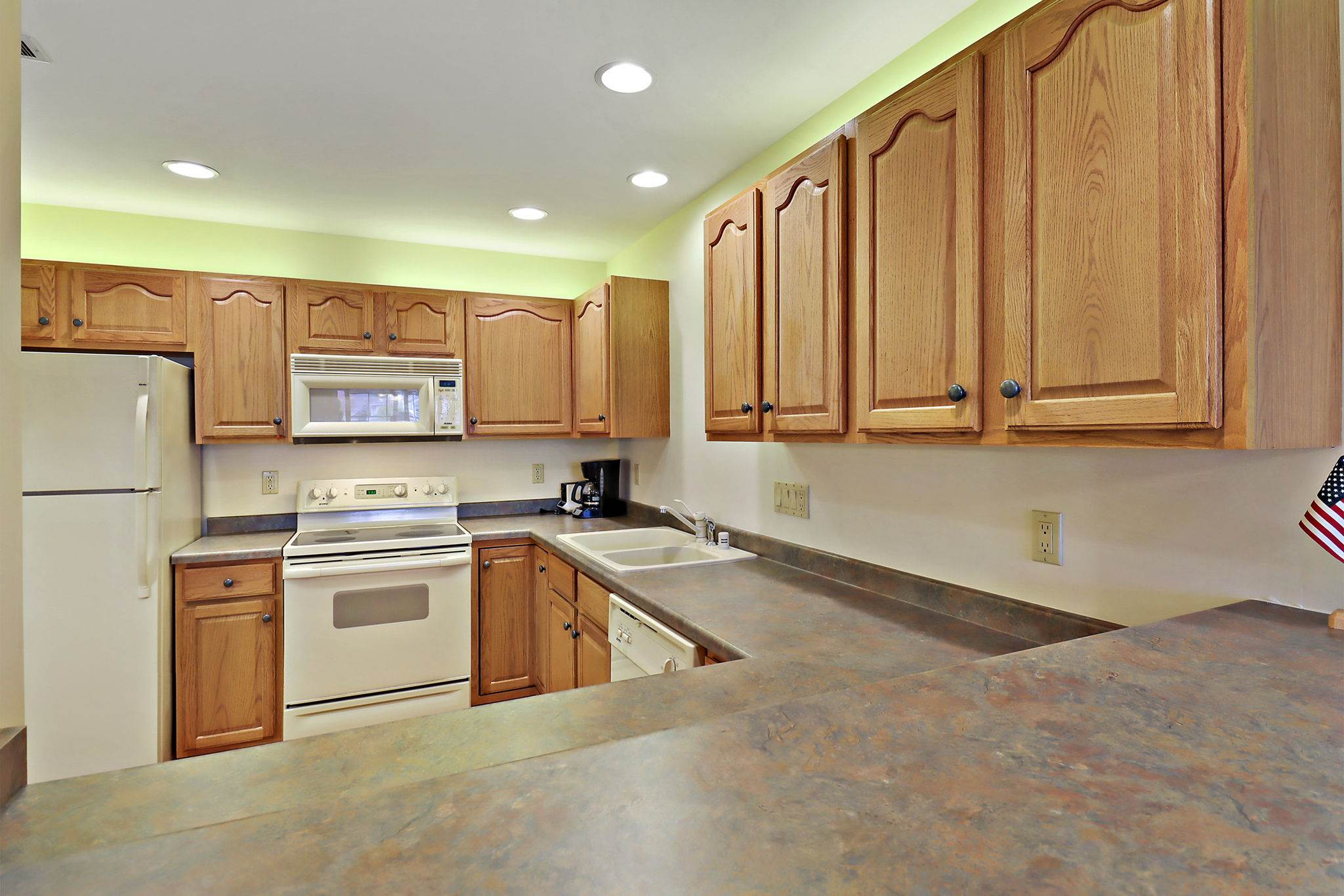 1256 Village Centre Dr, Kenosha, WI 53144