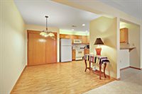 1256 Village Centre Dr, Kenosha, WI 53144