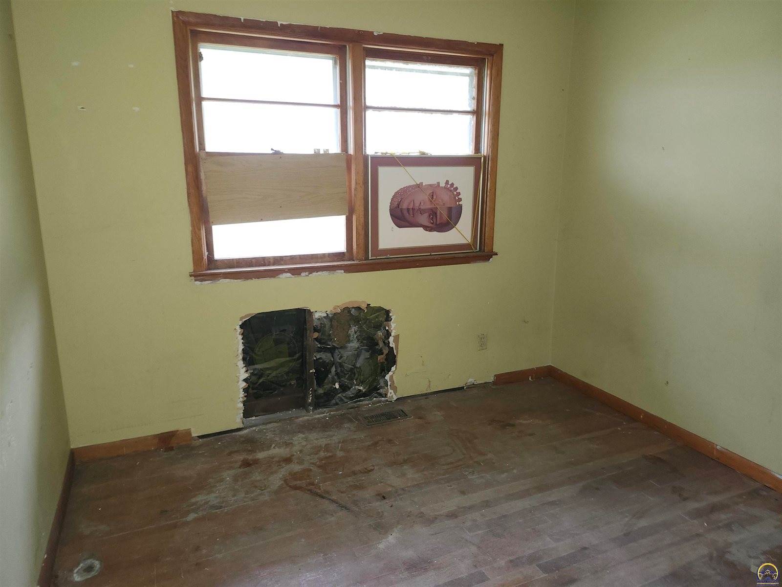 1000 SE Bellview Ave, Topeka, KS 66607