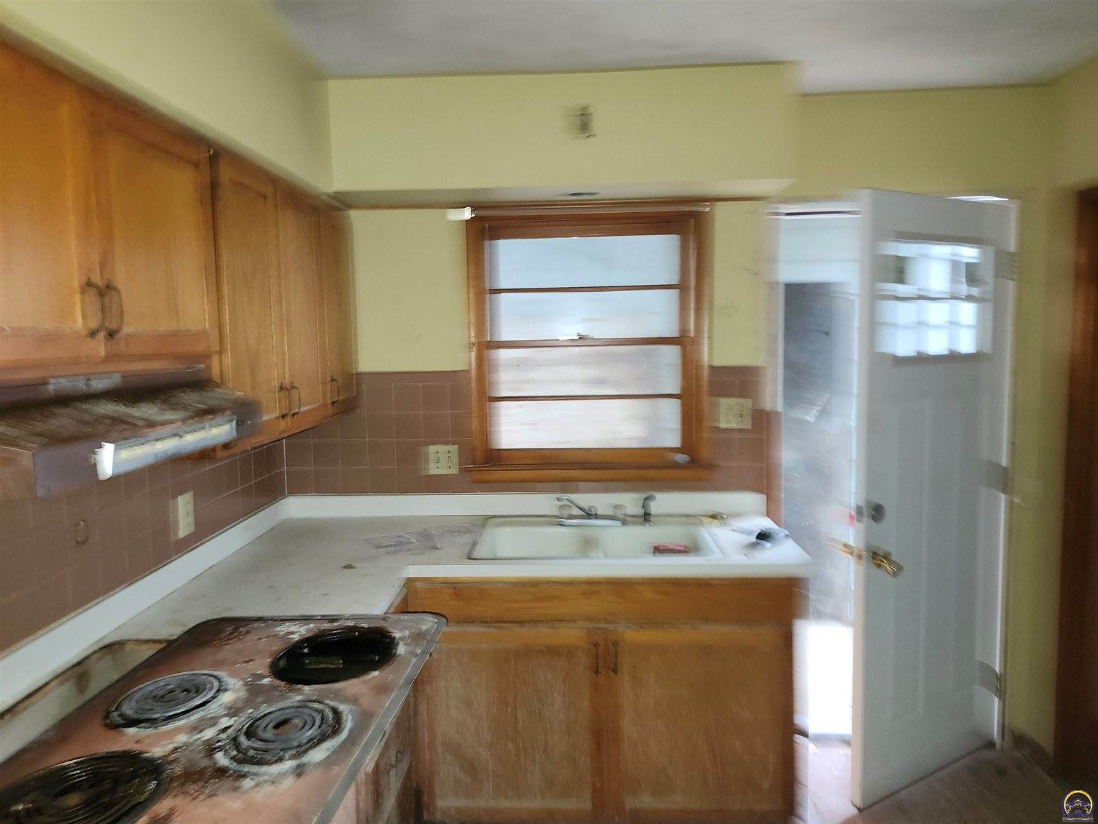 1000 SE Bellview Ave, Topeka, KS 66607