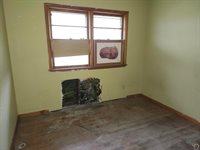 1000 SE Bellview Ave, Topeka, KS 66607