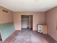 1000 SE Bellview Ave, Topeka, KS 66607