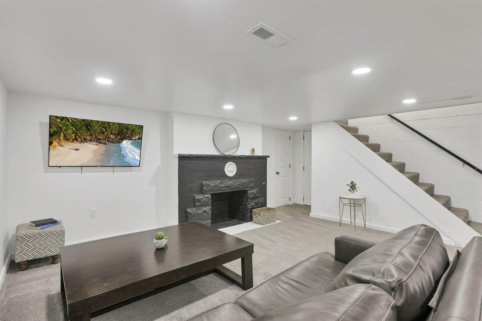 1529 East Whittier Street, Columbus, OH 43206