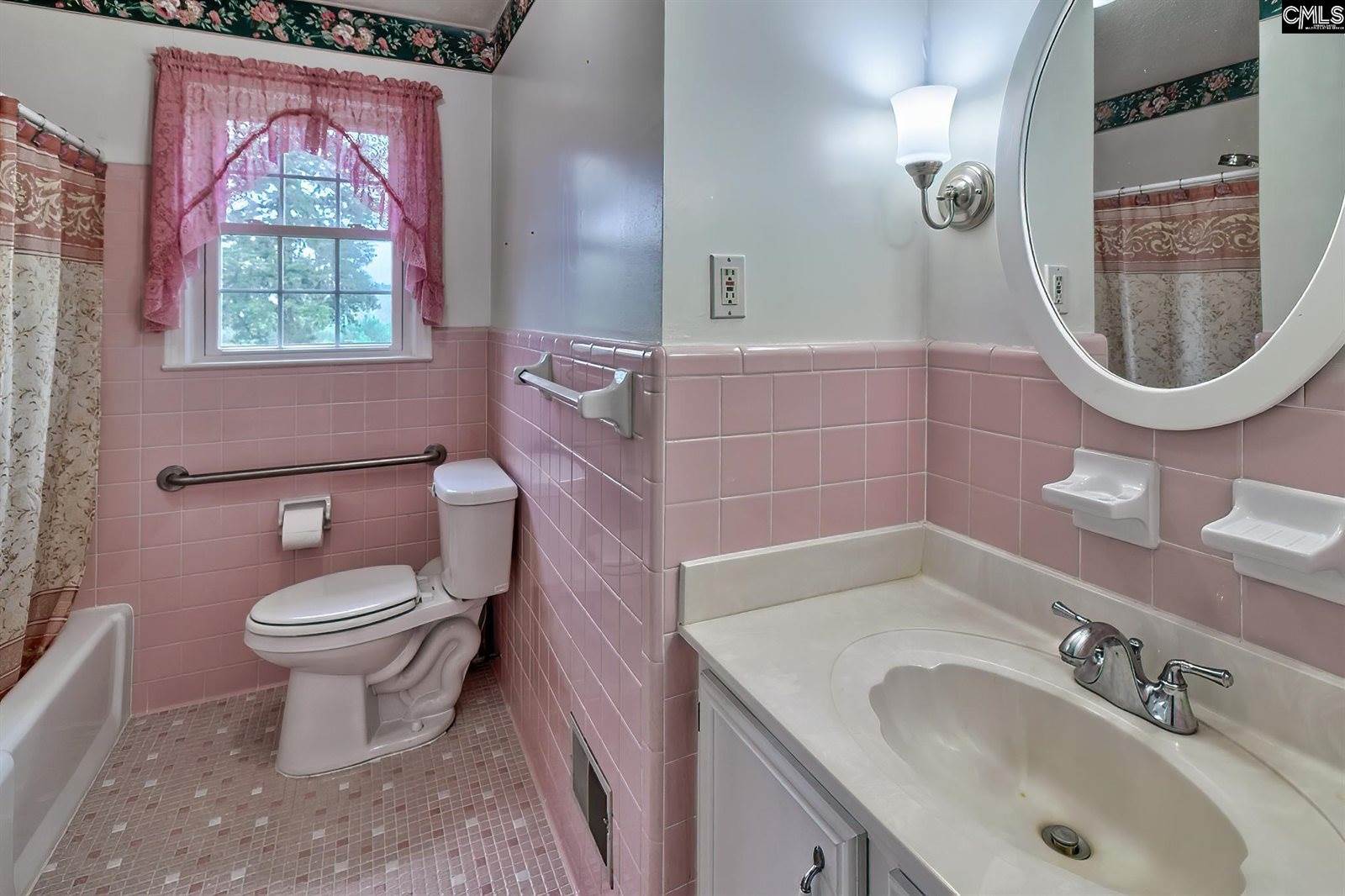 221 Crooked Creek, Chapin, SC 29036