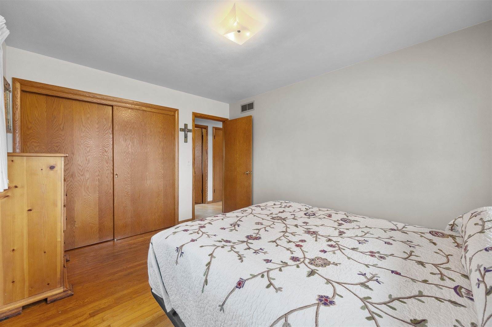 235 School Street, Amherst, WI 54406