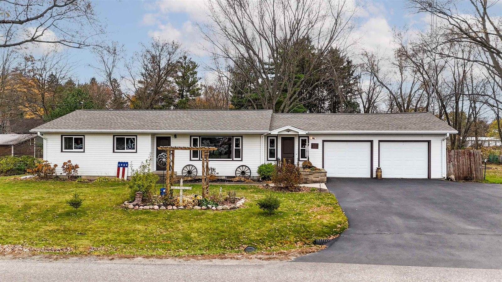 235 School Street, Amherst, WI 54406