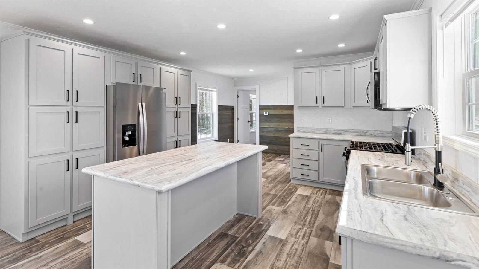 7 Nelligan Drive, Holden, ME 04429