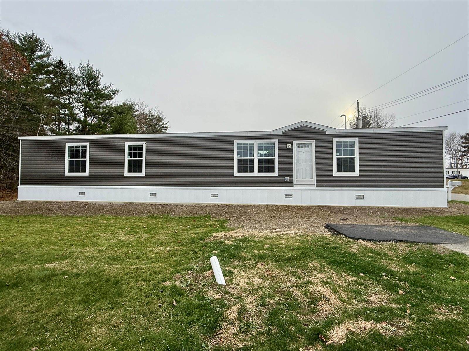 7 Nelligan Drive, Holden, ME 04429