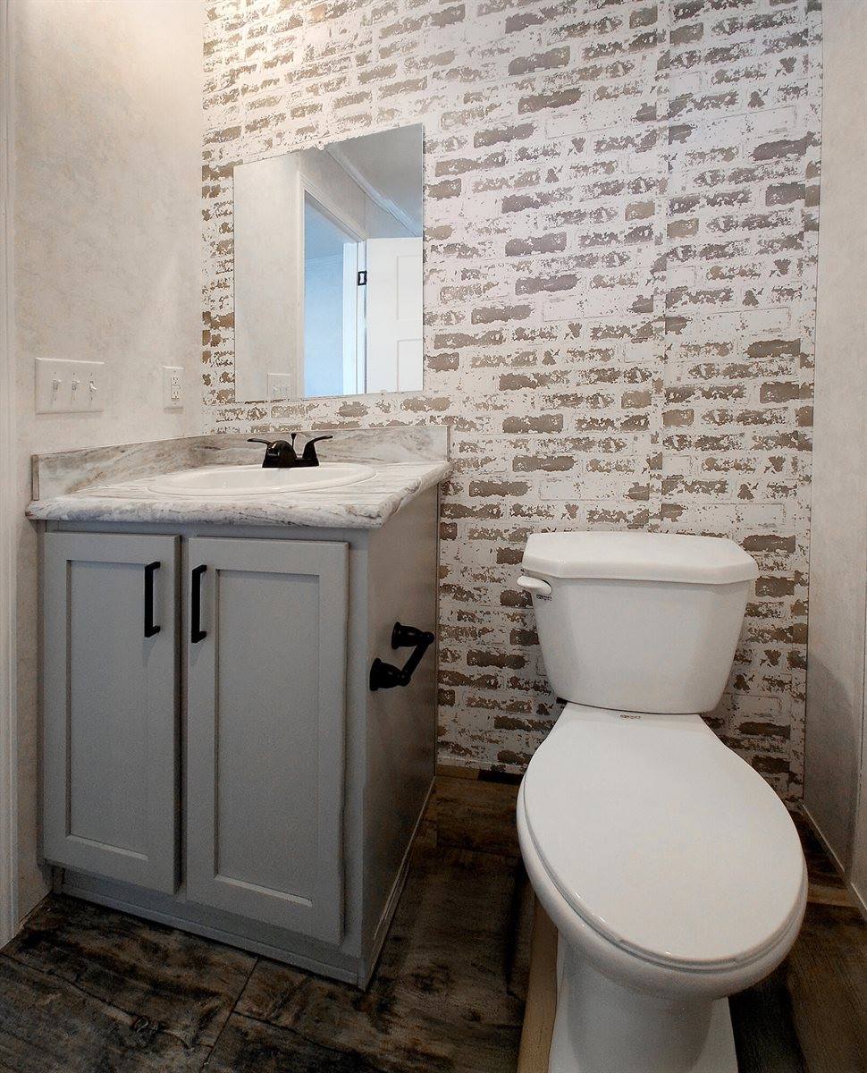 7 Nelligan Drive, Holden, ME 04429