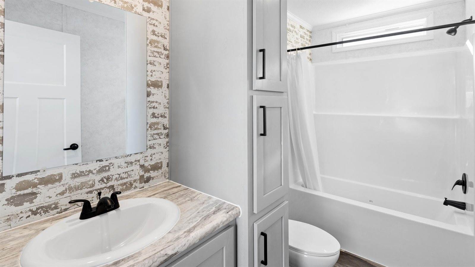 7 Nelligan Drive, Holden, ME 04429