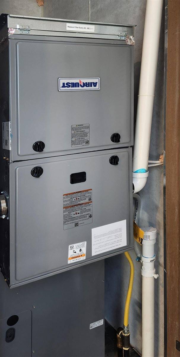 7 Nelligan Drive, Holden, ME 04429