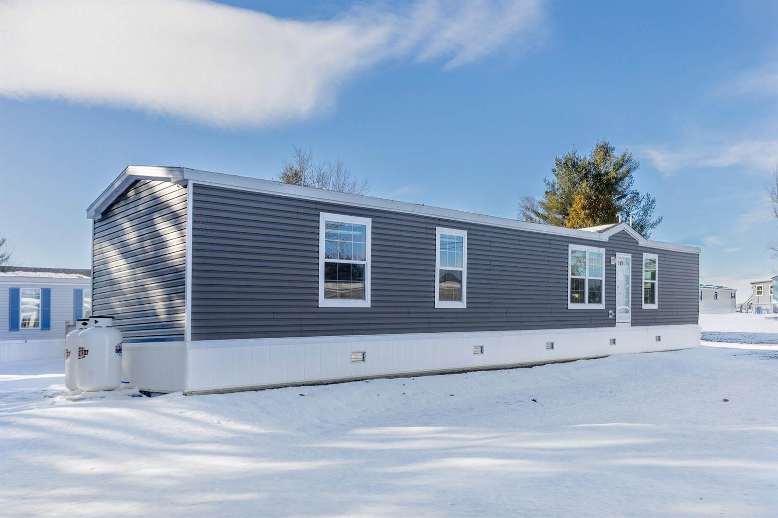 7 Nelligan Drive, Holden, ME 04429