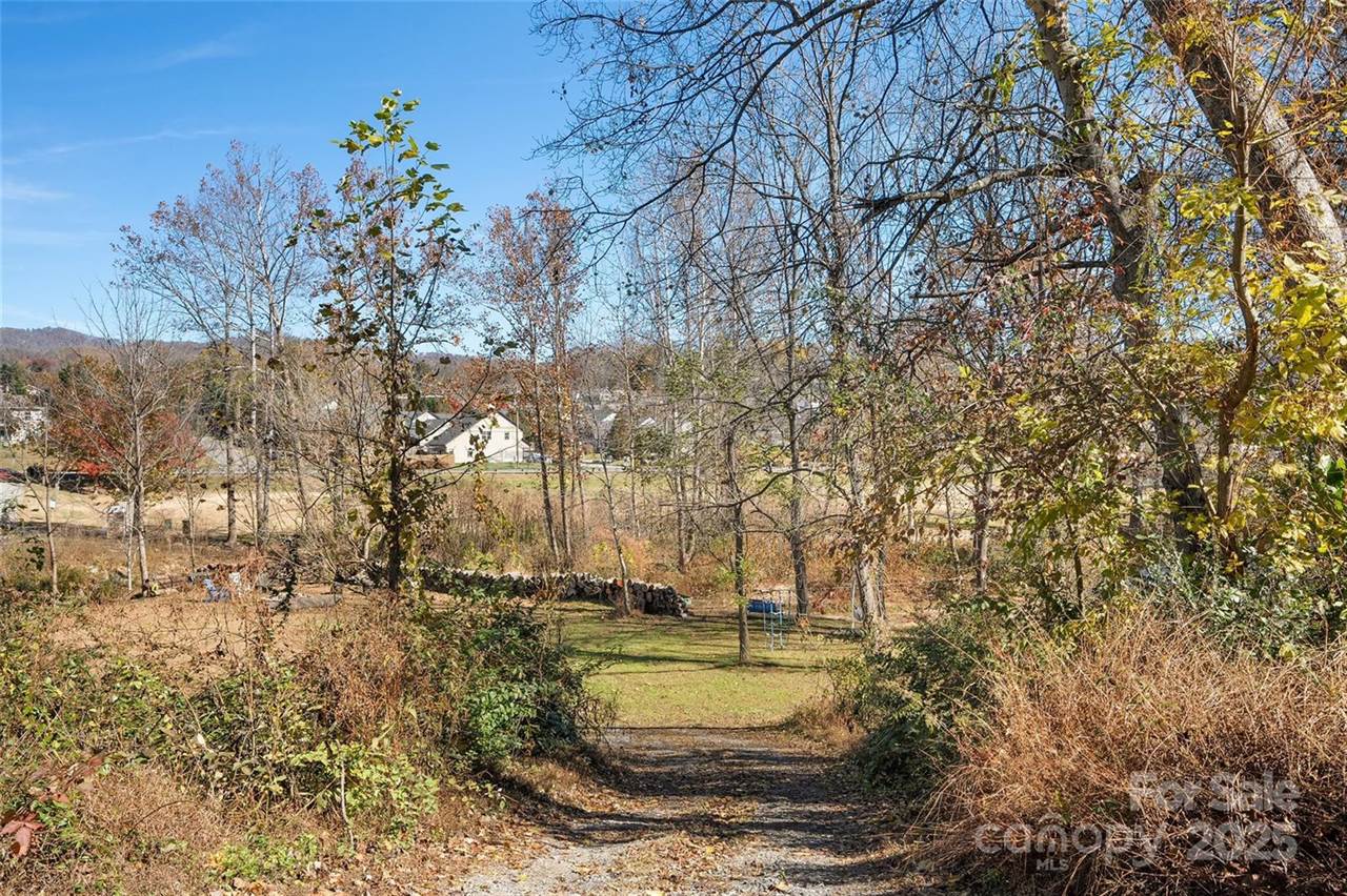 18 Terrace Lane, Weaverville, NC 28787
