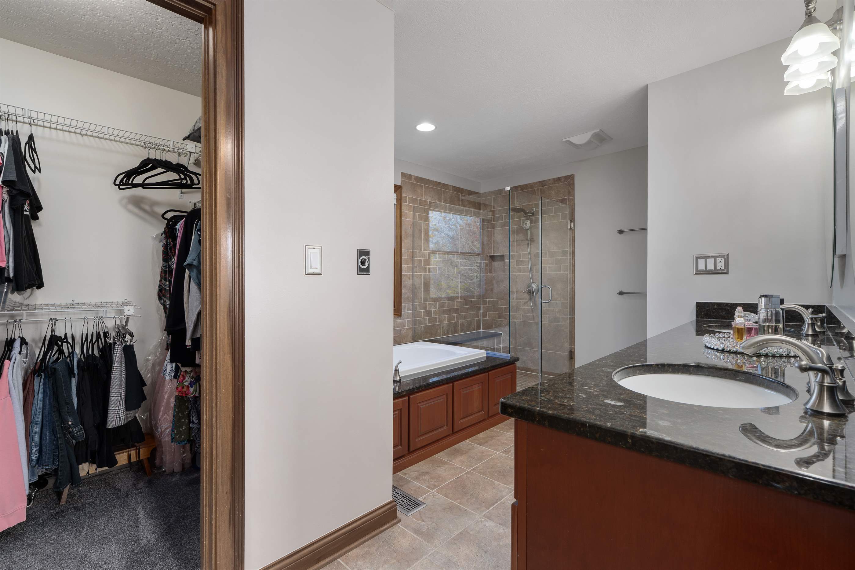 7774 Brandonway Drive, Dublin, OH 43017