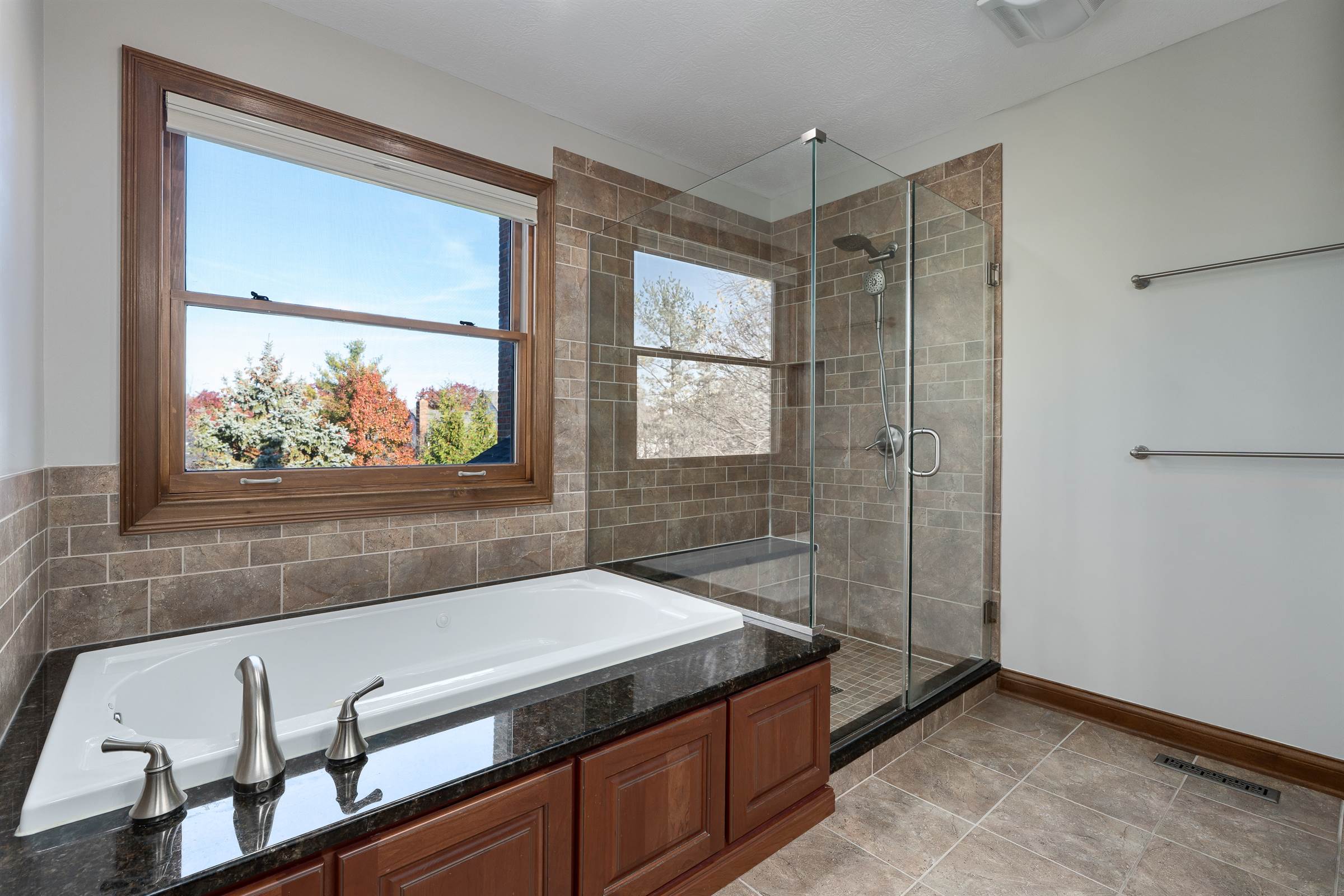 7774 Brandonway Drive, Dublin, OH 43017