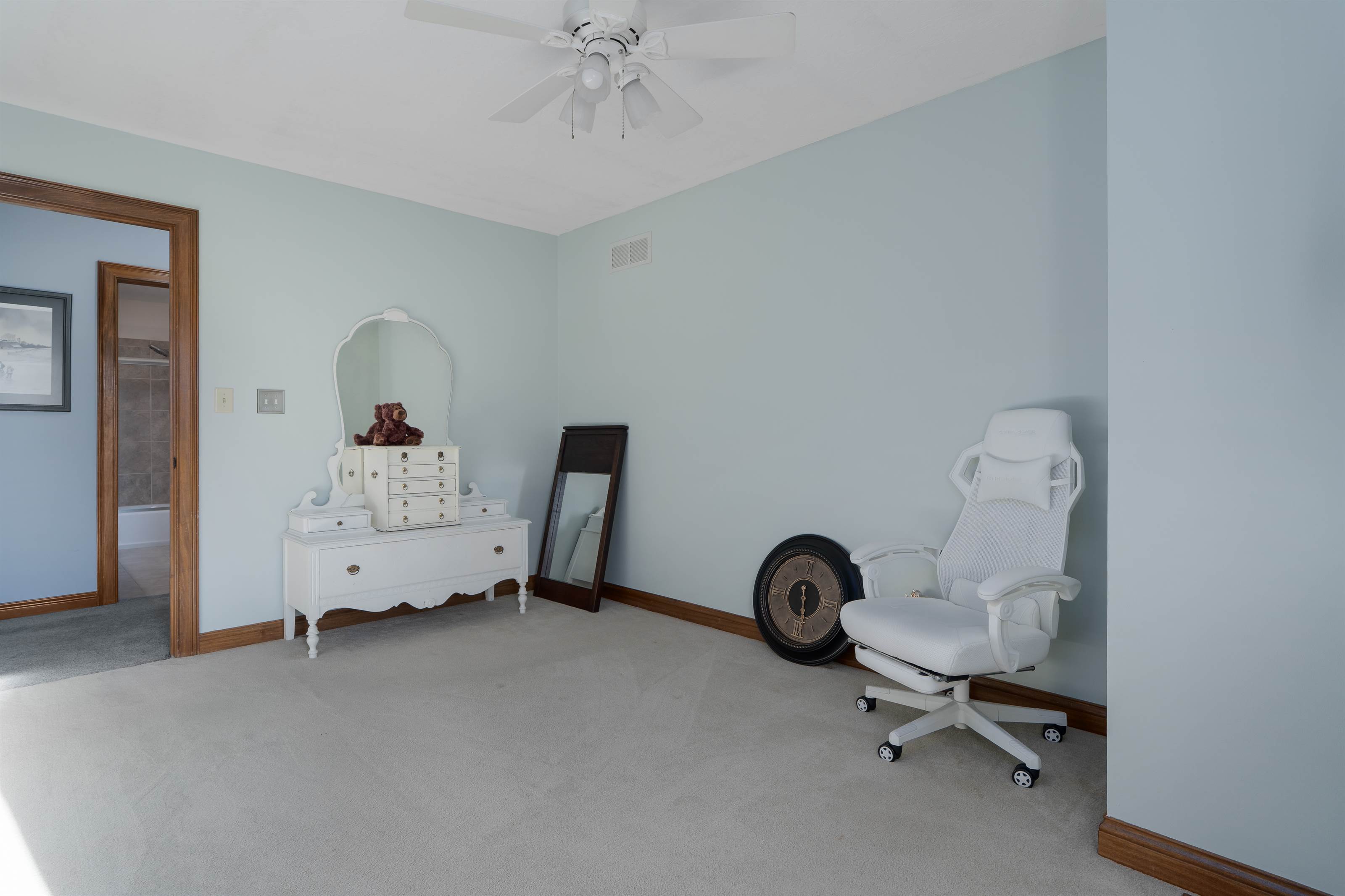 7774 Brandonway Drive, Dublin, OH 43017