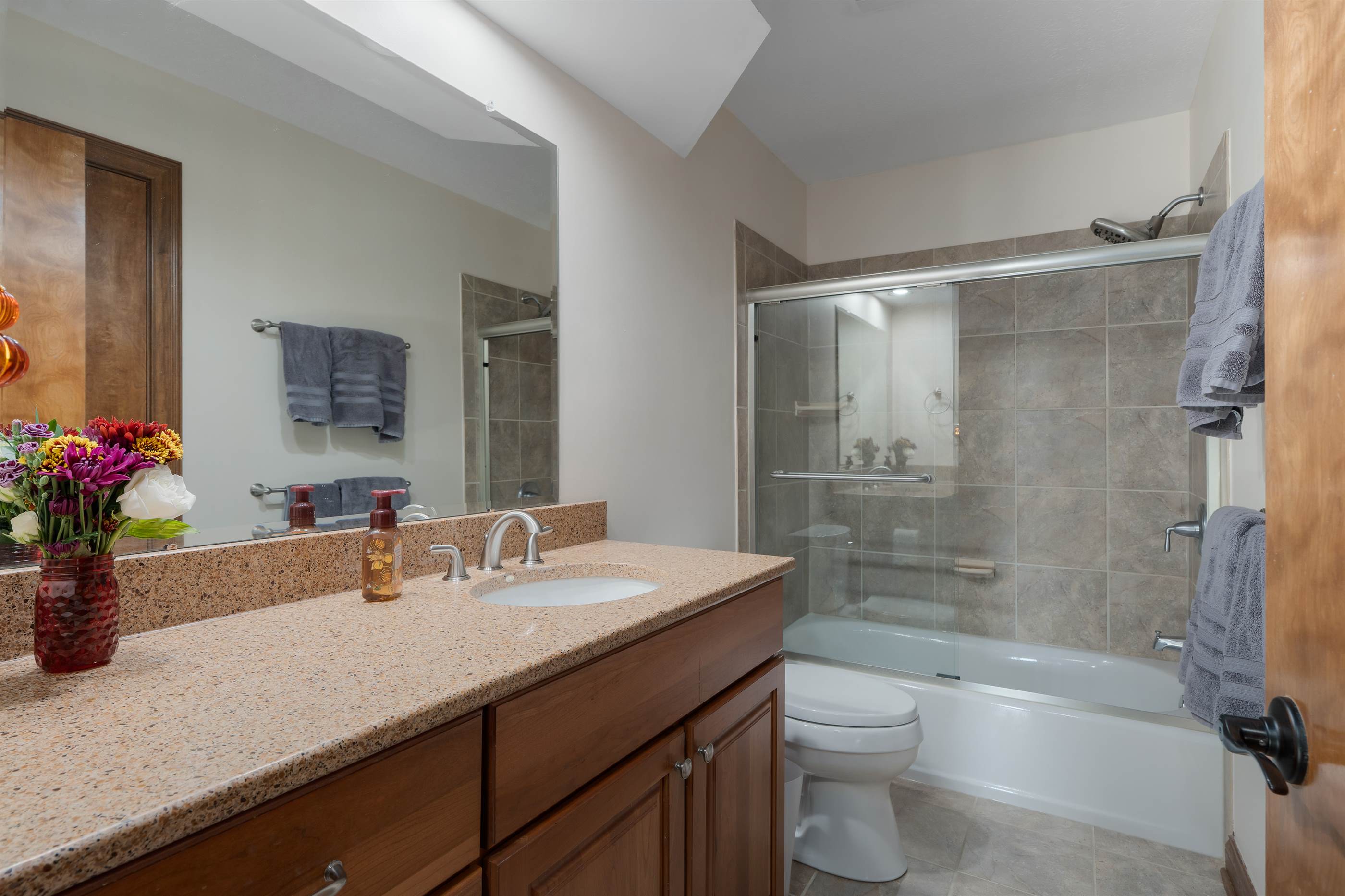 7774 Brandonway Drive, Dublin, OH 43017