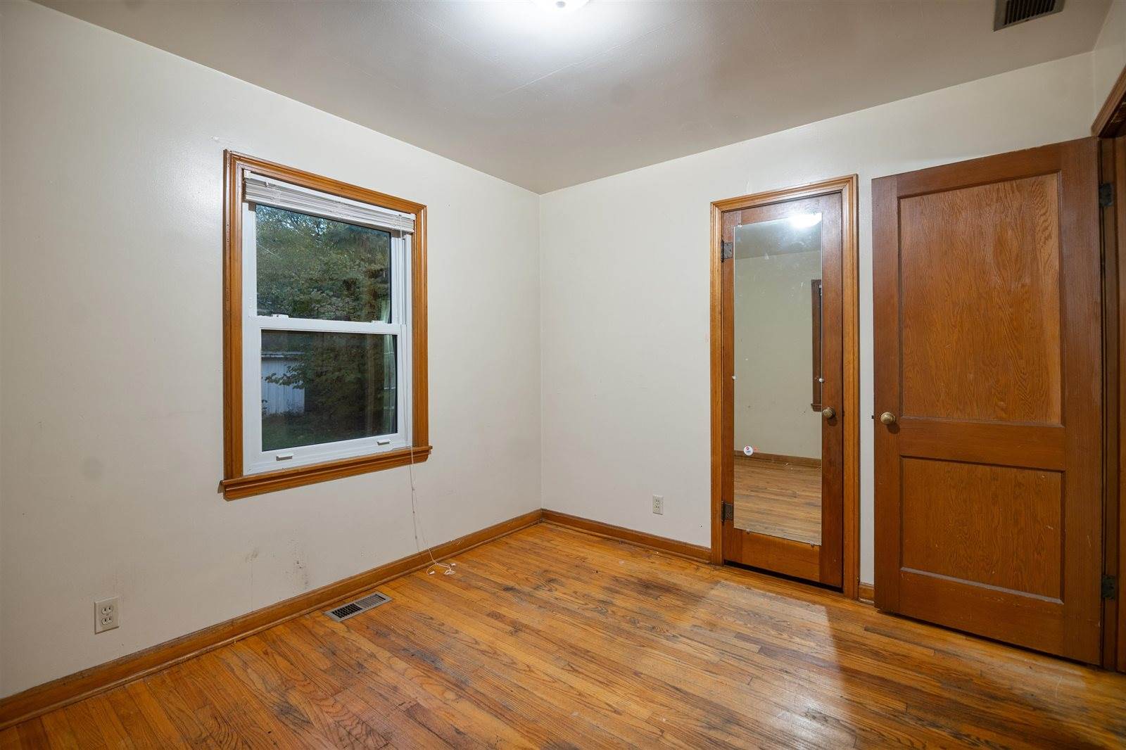 836 South Fountain St, Wichita, KS 67218