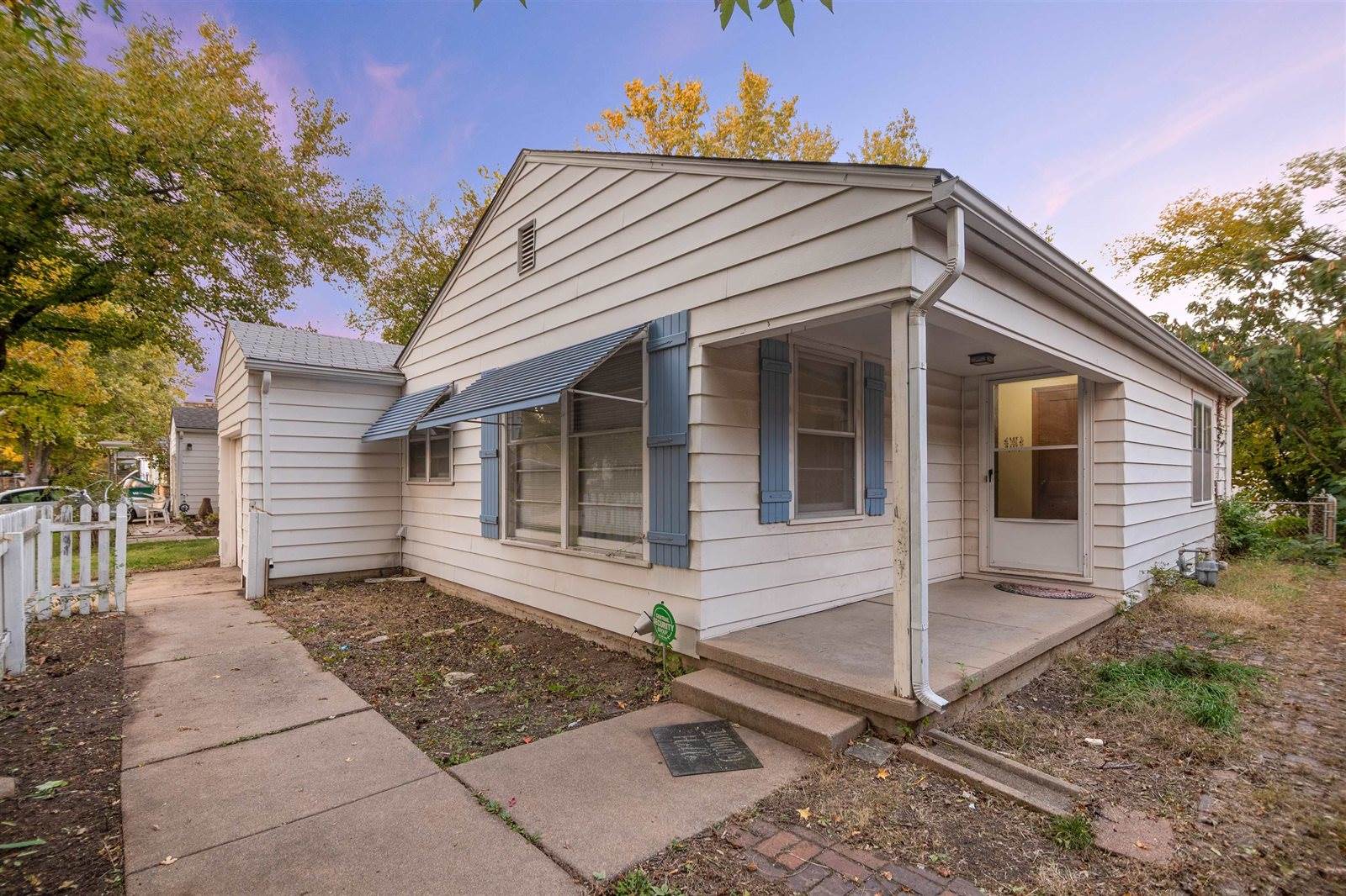 836 South Fountain St, Wichita, KS 67218