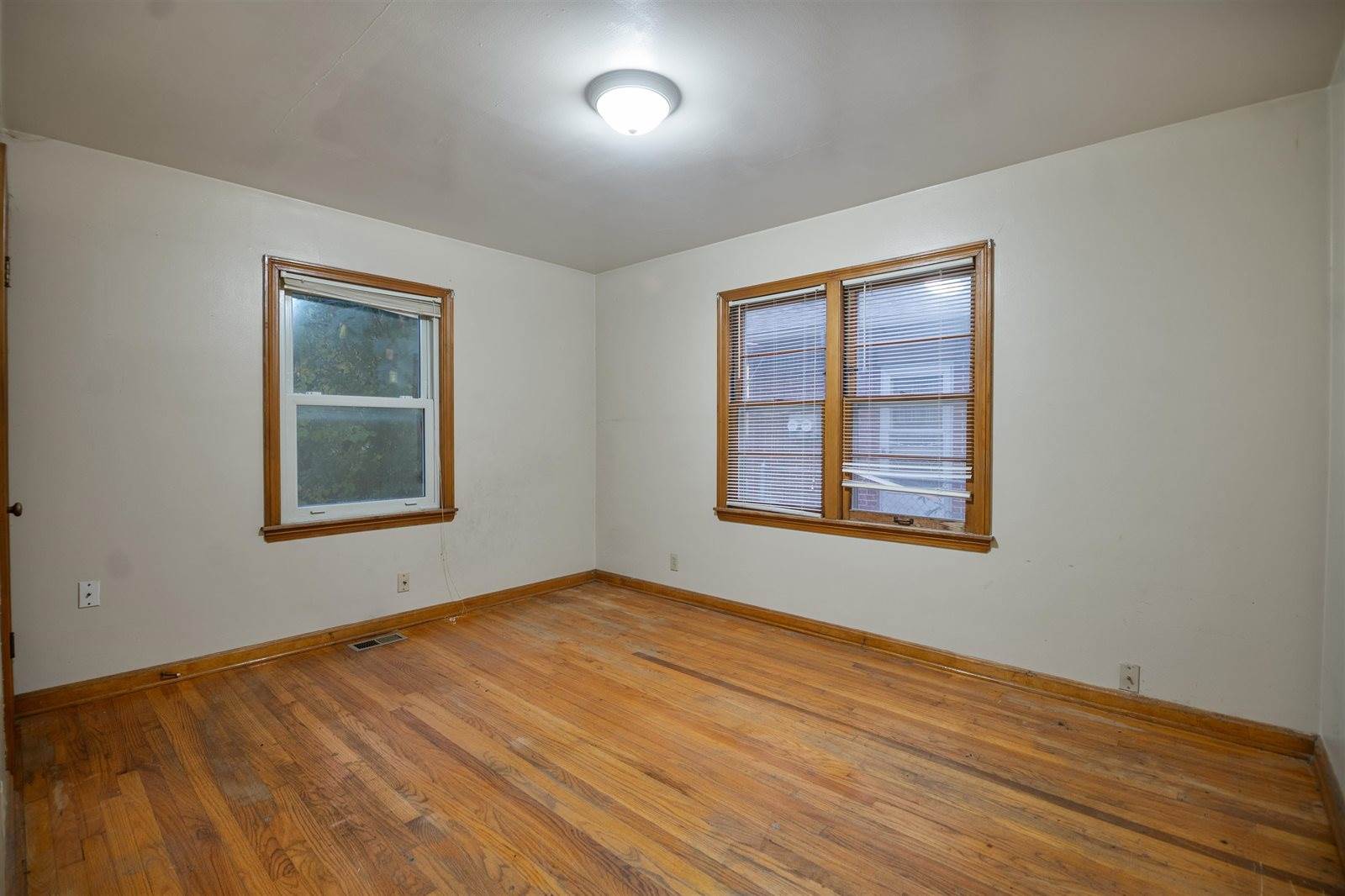 836 South Fountain St, Wichita, KS 67218