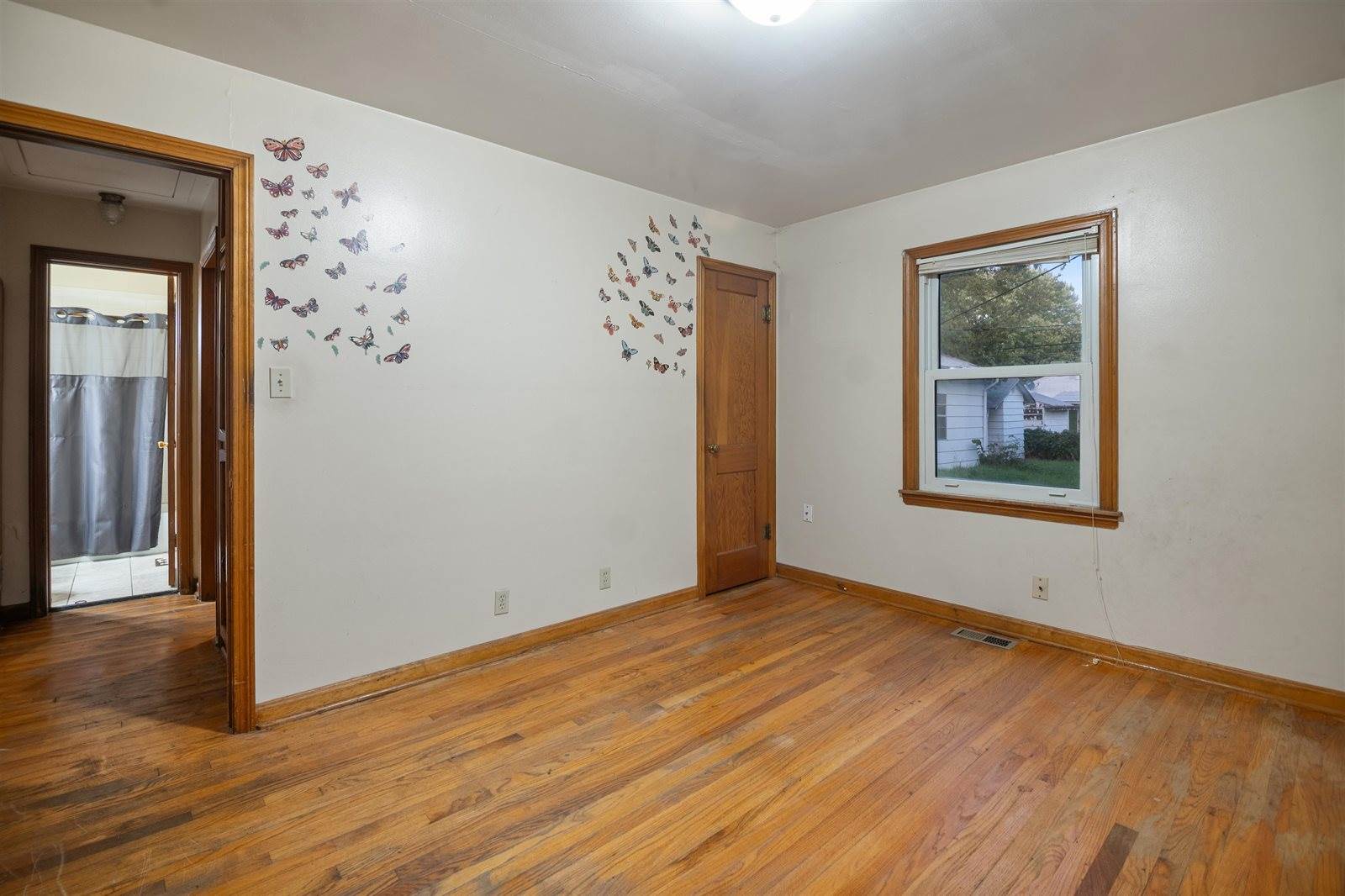 836 South Fountain St, Wichita, KS 67218