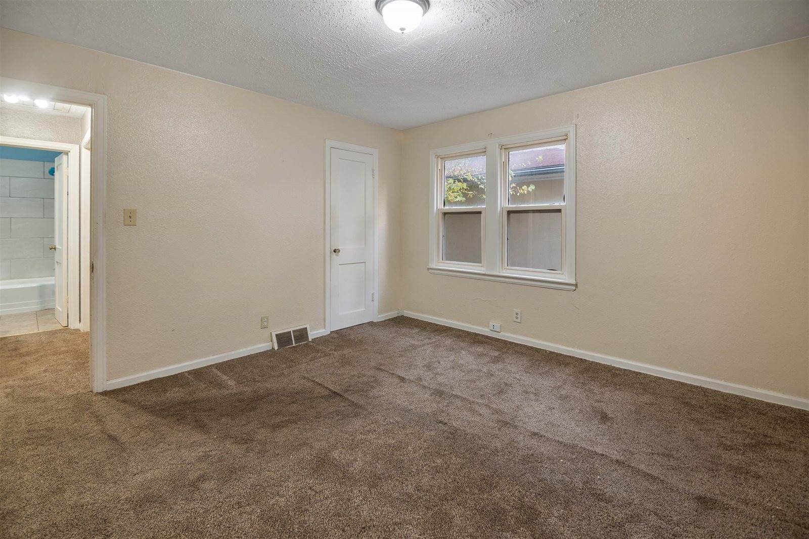 536 South Terrace Dr, Wichita, KS 67218