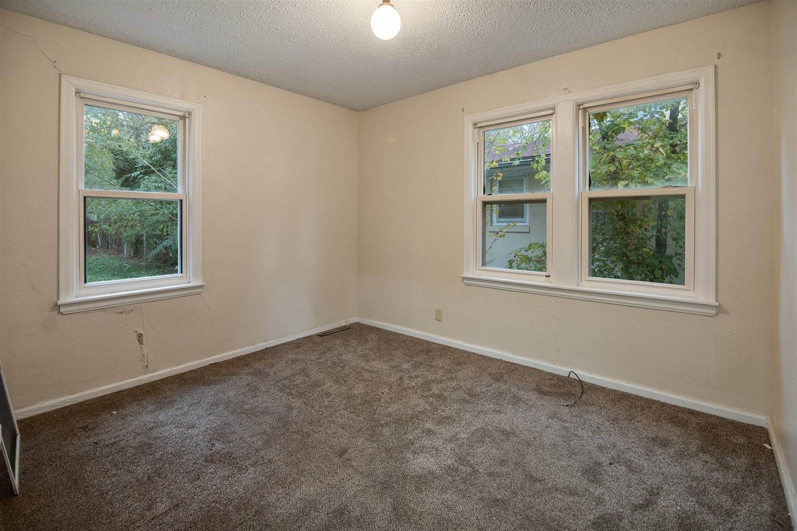 536 South Terrace Dr, Wichita, KS 67218